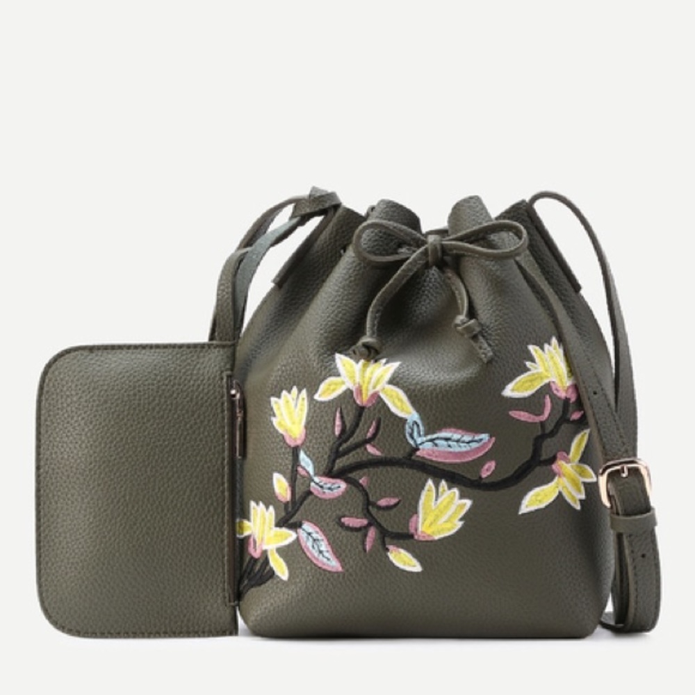 Flower Embroidery Drawstring Bag With Purse